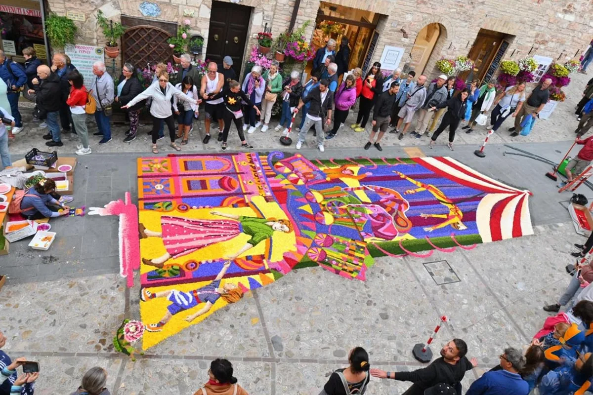 Opera di infiorata a Spello