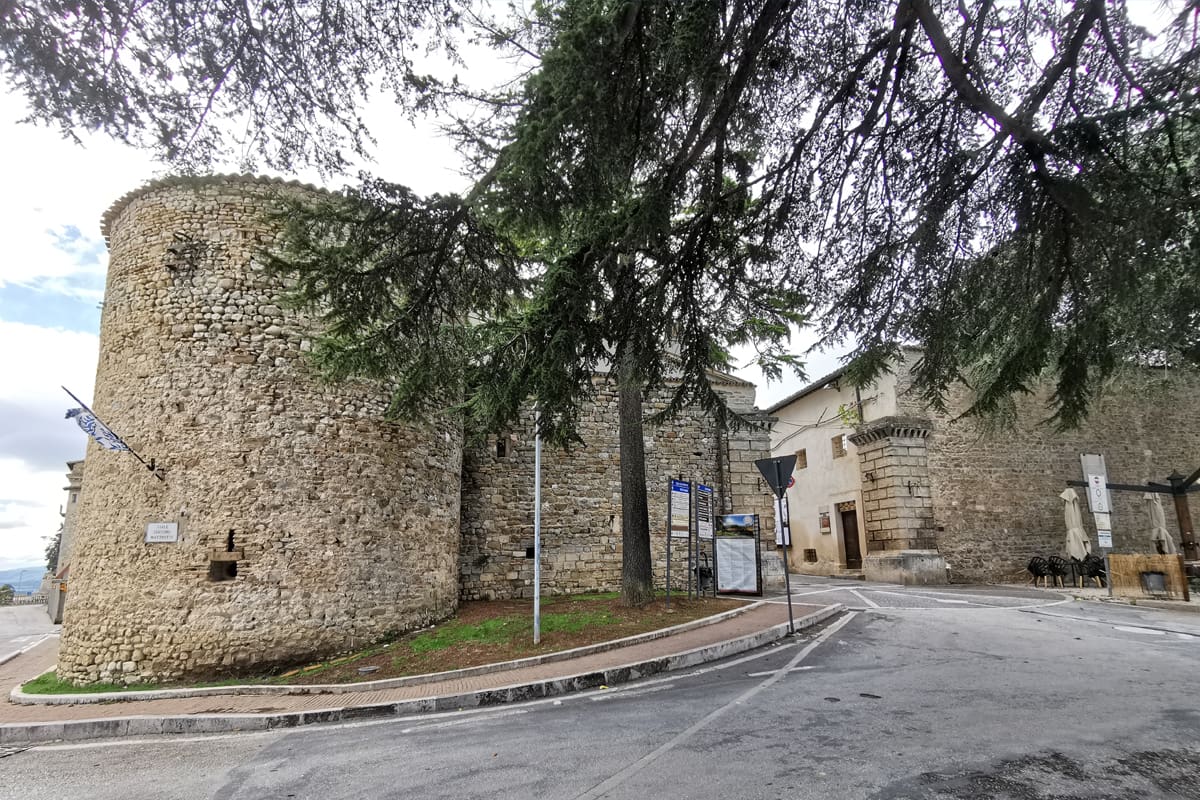 porta-della-rocca-montefalco